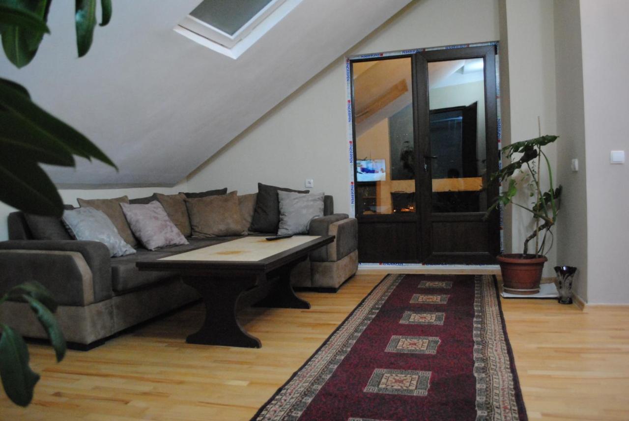 Family Guesthouse - Macharashvili Tbilisi Exterior photo
