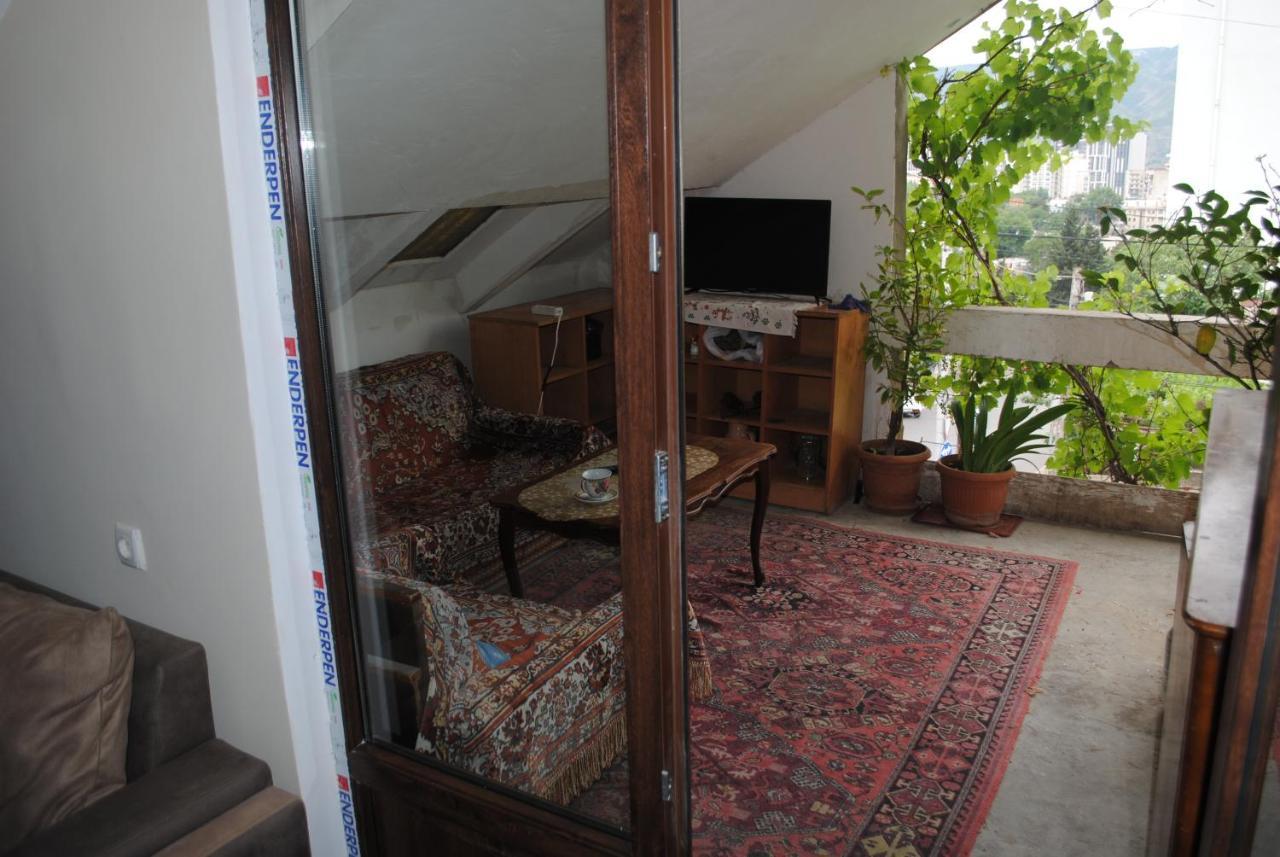 Family Guesthouse - Macharashvili Tbilisi Exterior photo