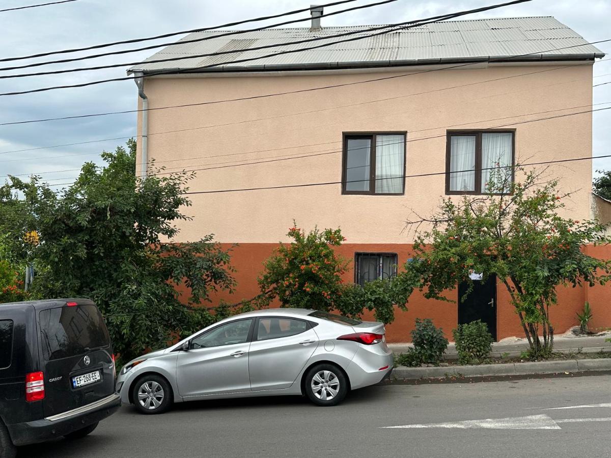 Family Guesthouse - Macharashvili Tbilisi Exterior photo